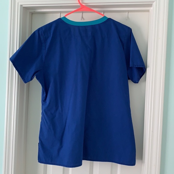 Women’s Scrub Top Blue - Picture 5 of 5